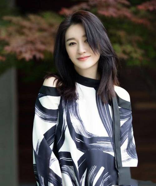 董洁的丈夫是谁_董洁现老公是谁