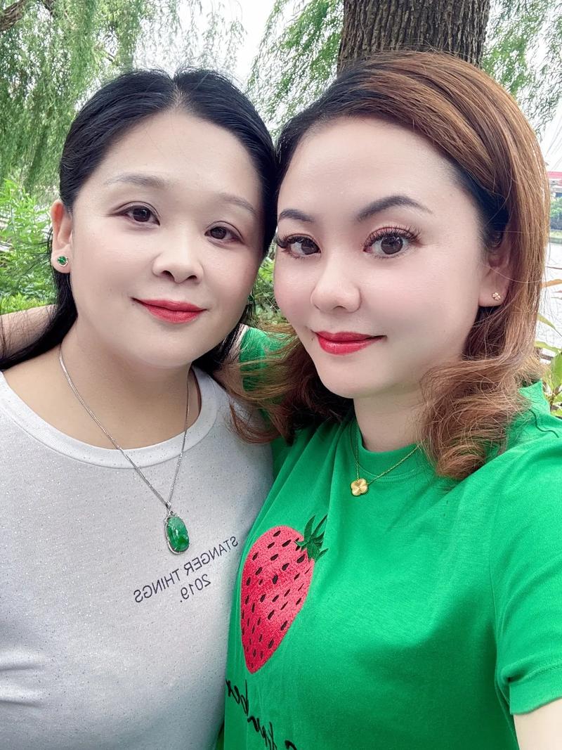 张凌赫家是不是特别有钱 张凌赫家是不是特别有钱
